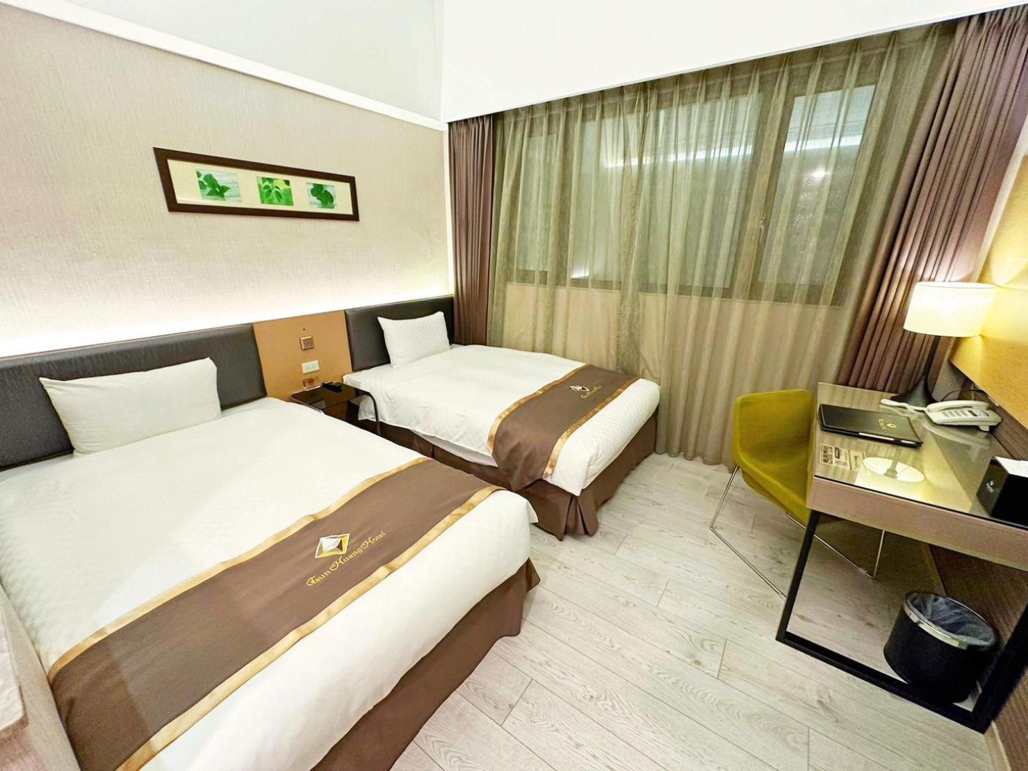 Tsun Huang Hotel Цзяї Номер фото