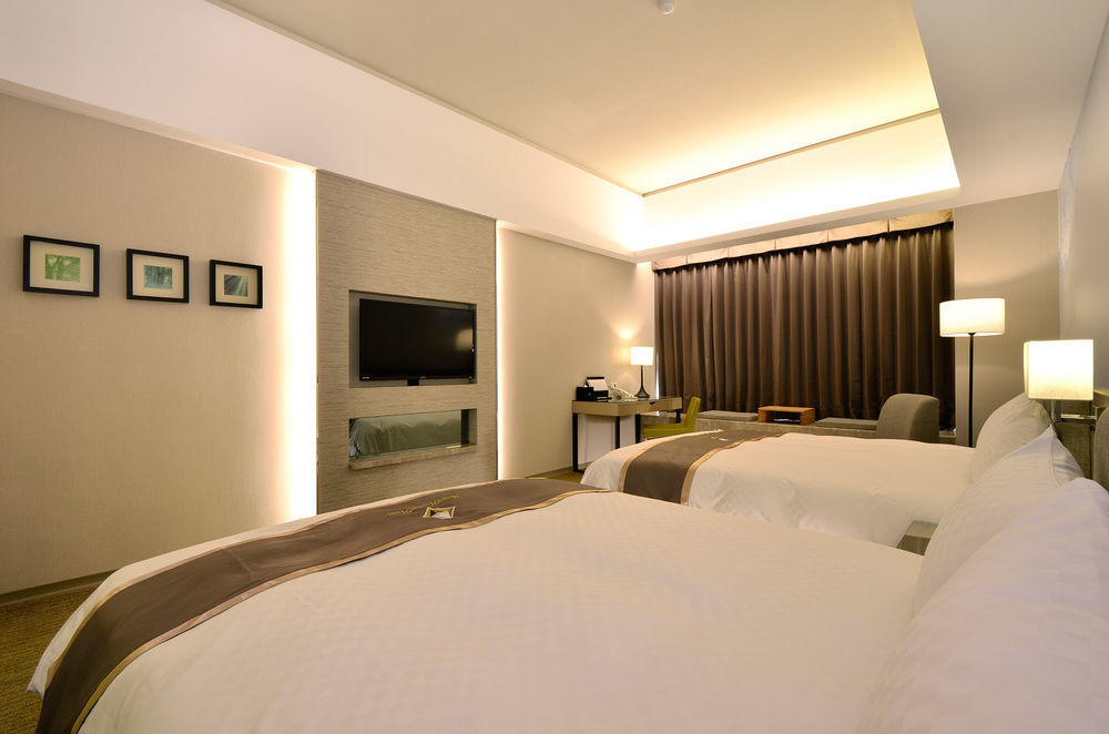 Tsun Huang Hotel Цзяї Екстер'єр фото