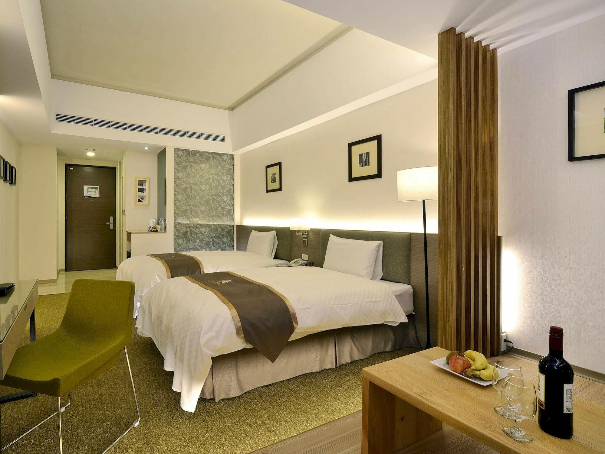 Tsun Huang Hotel Цзяї Екстер'єр фото