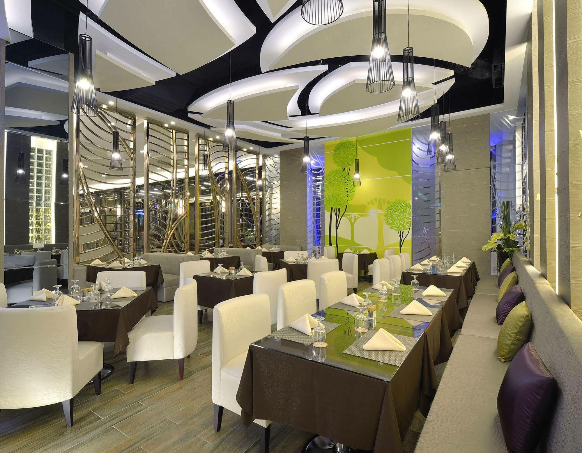 Tsun Huang Hotel Цзяї Екстер'єр фото